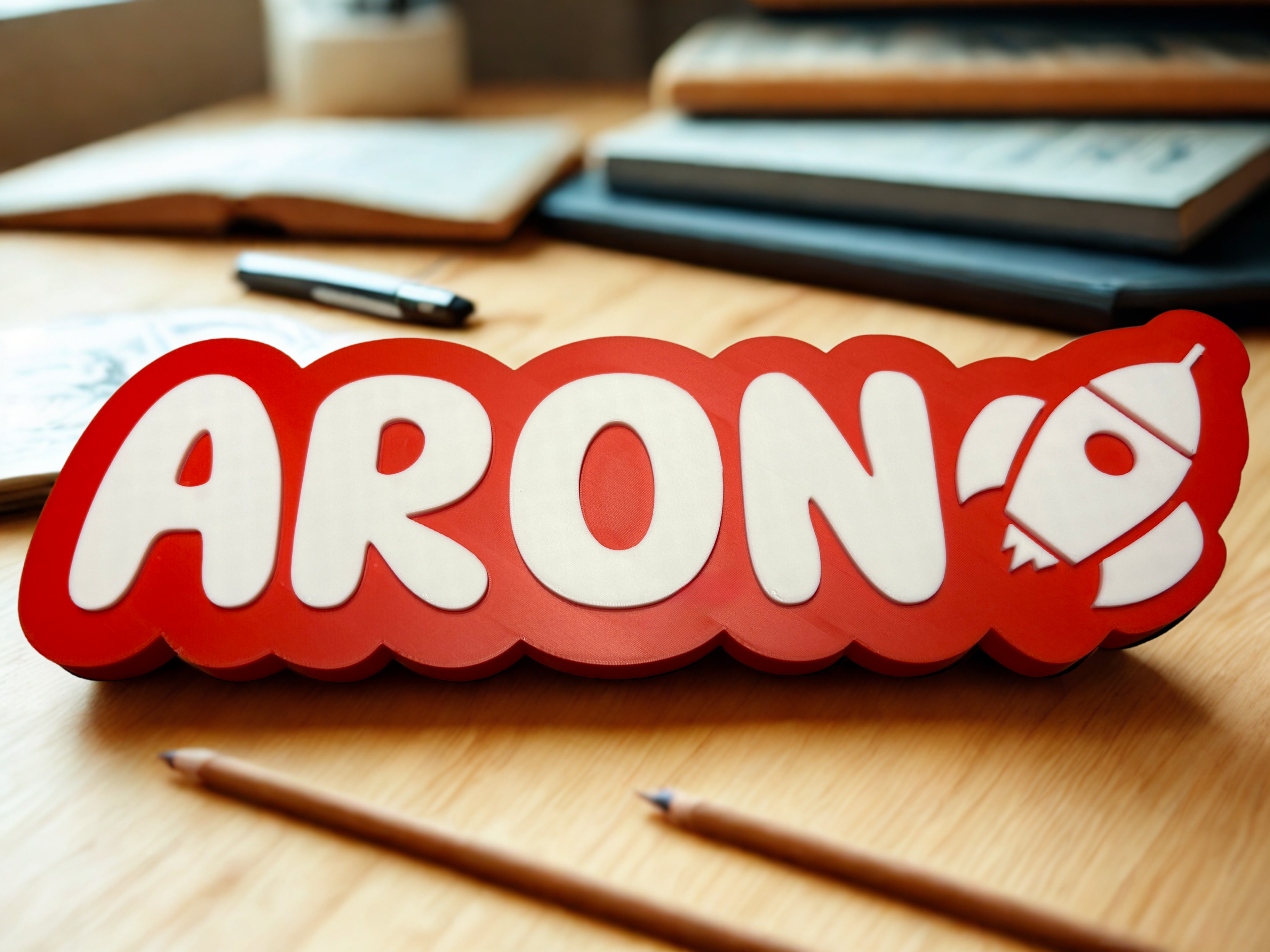 Personalisiertes Namensschild 25 cm – mit Symbol & Wunschfarbe